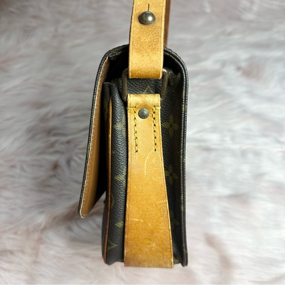 🟥 SOLD! Louis Vuitton Cartouchiere MM Monogram Crossbody Bag - Picture 8 of 17